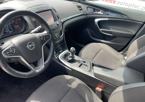 Opel Insignia cena 44100 przebieg: 147000, rok produkcji 2015 z Bodzentyn małe 232